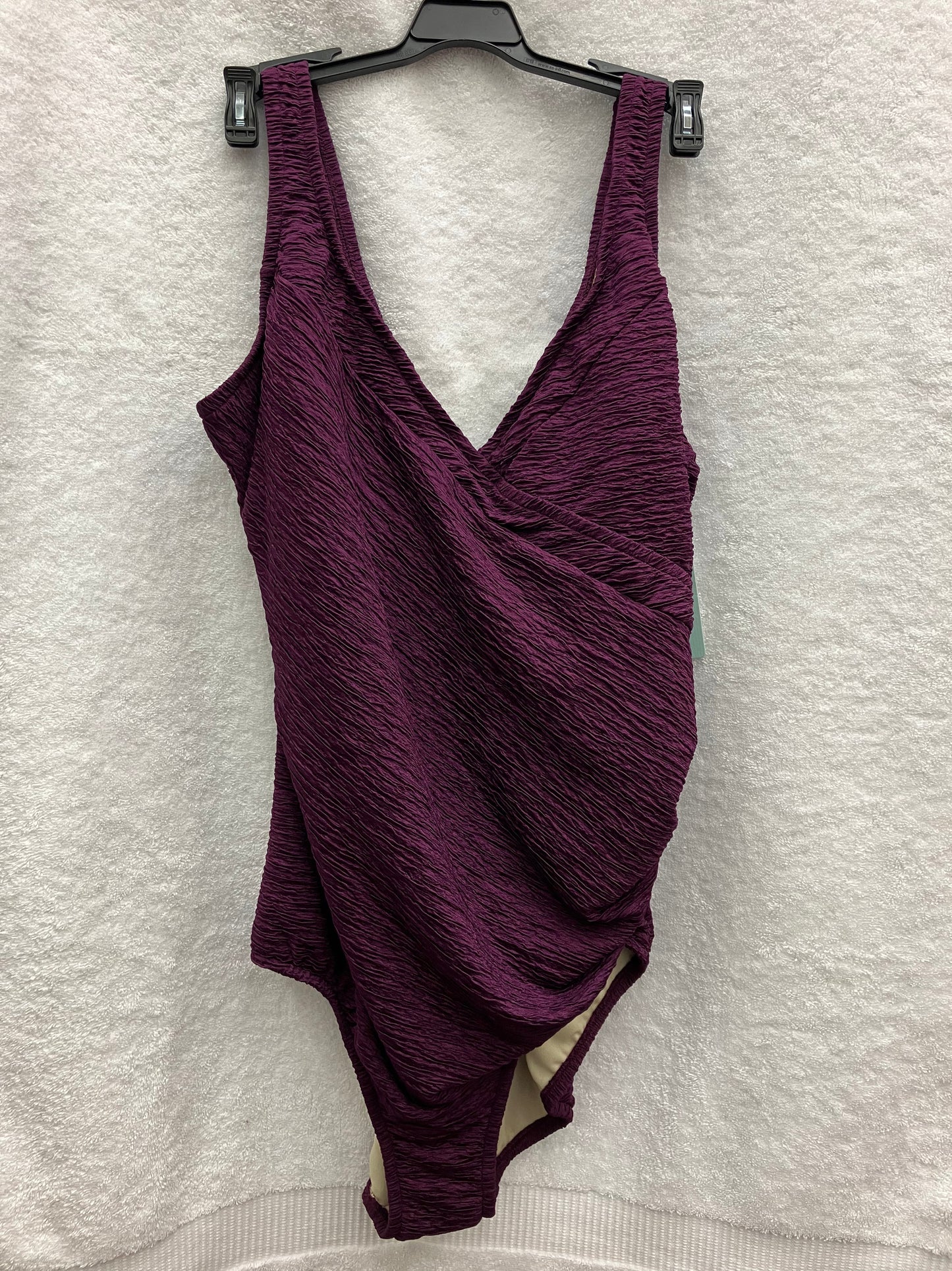 Penbrooke Krinkle Eggplant Purple Surplice Size 16
