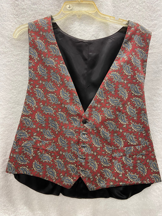 Boy’s XL Red Patterned Vest