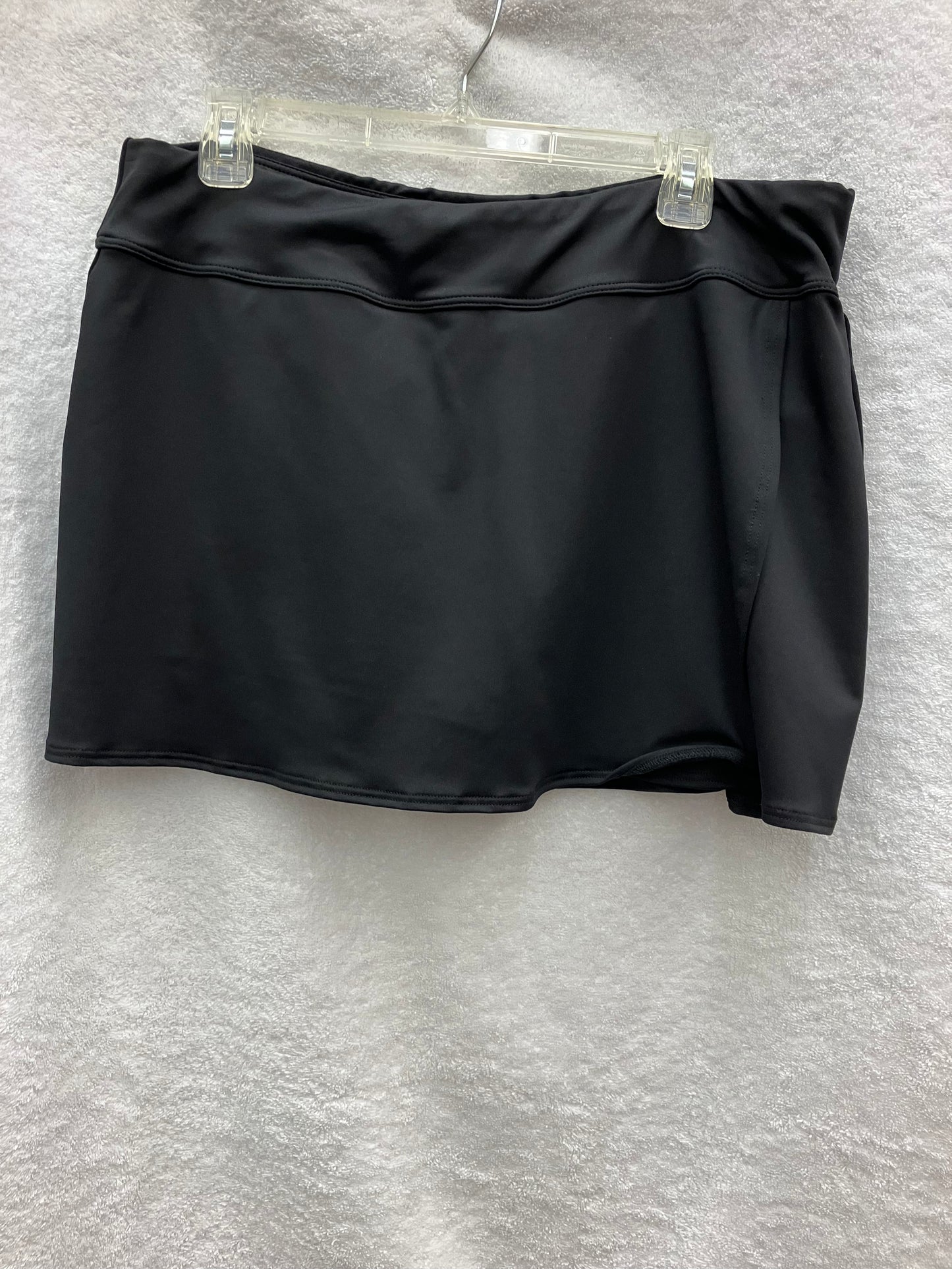 TYR Black Solid High Waist Skort Size 18