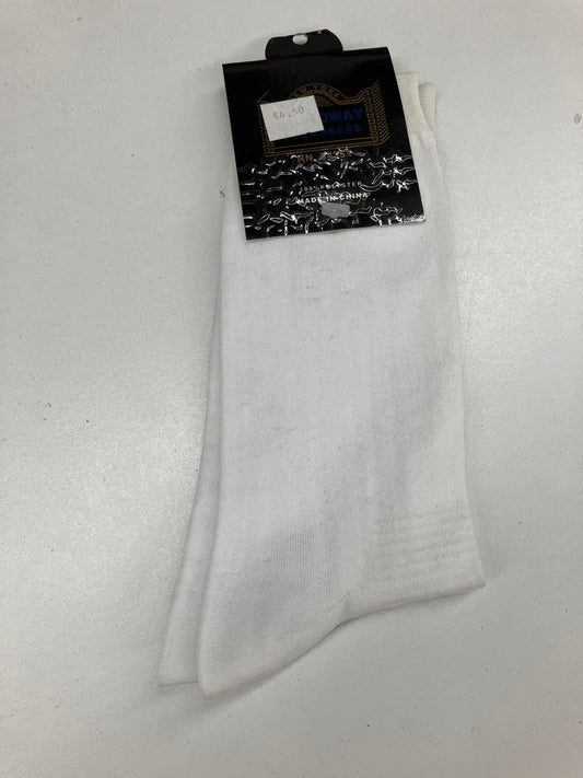 Broadway Tuxmakers White Polyester Socks Size 9-11